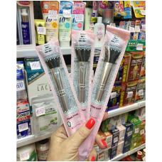 Кисточка для макияжа Daiso